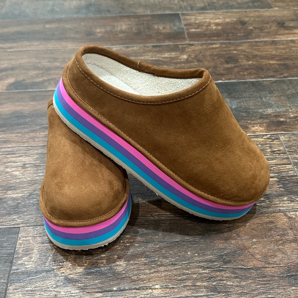 Steve Madden NWOT Size 4 Clogs